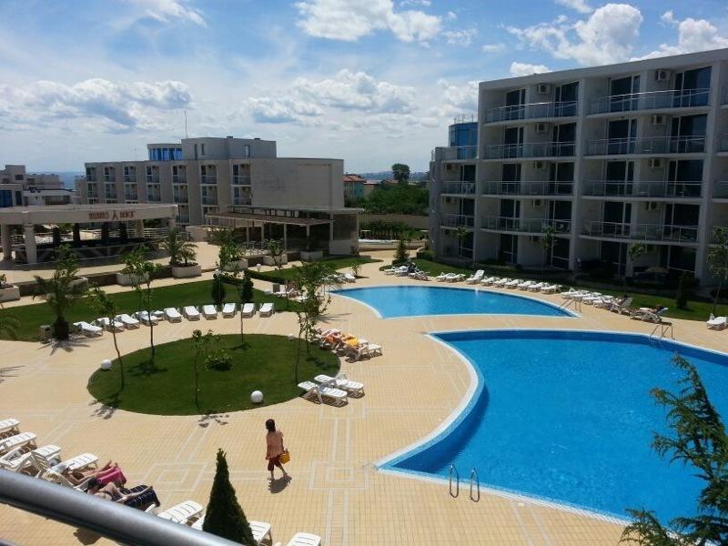 Apartment With Terrace In Spa Complex Burgas Bagian luar foto