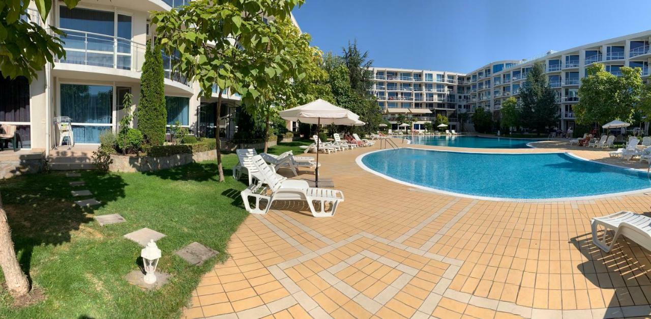 Apartment With Terrace In Spa Complex Burgas Bagian luar foto